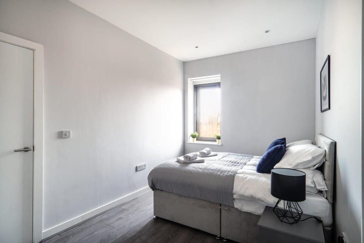 Modern & Spacious 2 Bed Apartment In Waterloo Liverpool Екстер'єр фото